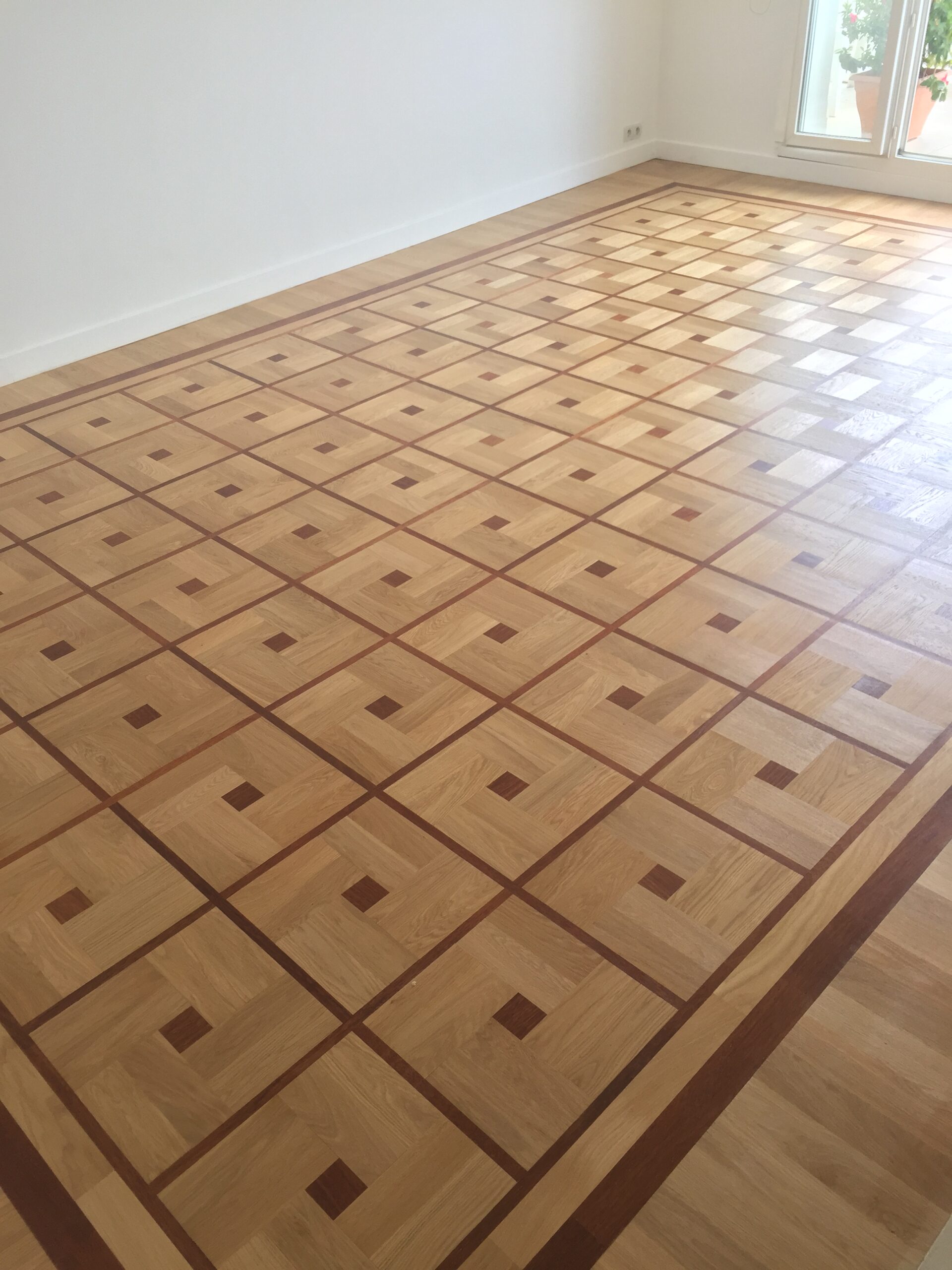 Sol en parquet réparé et rénové, comme neuf
